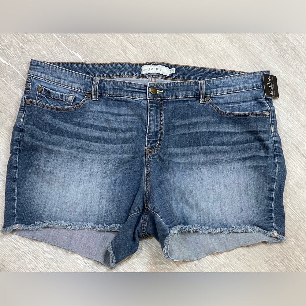 Women’s Torrid Jean Shorts Size 24